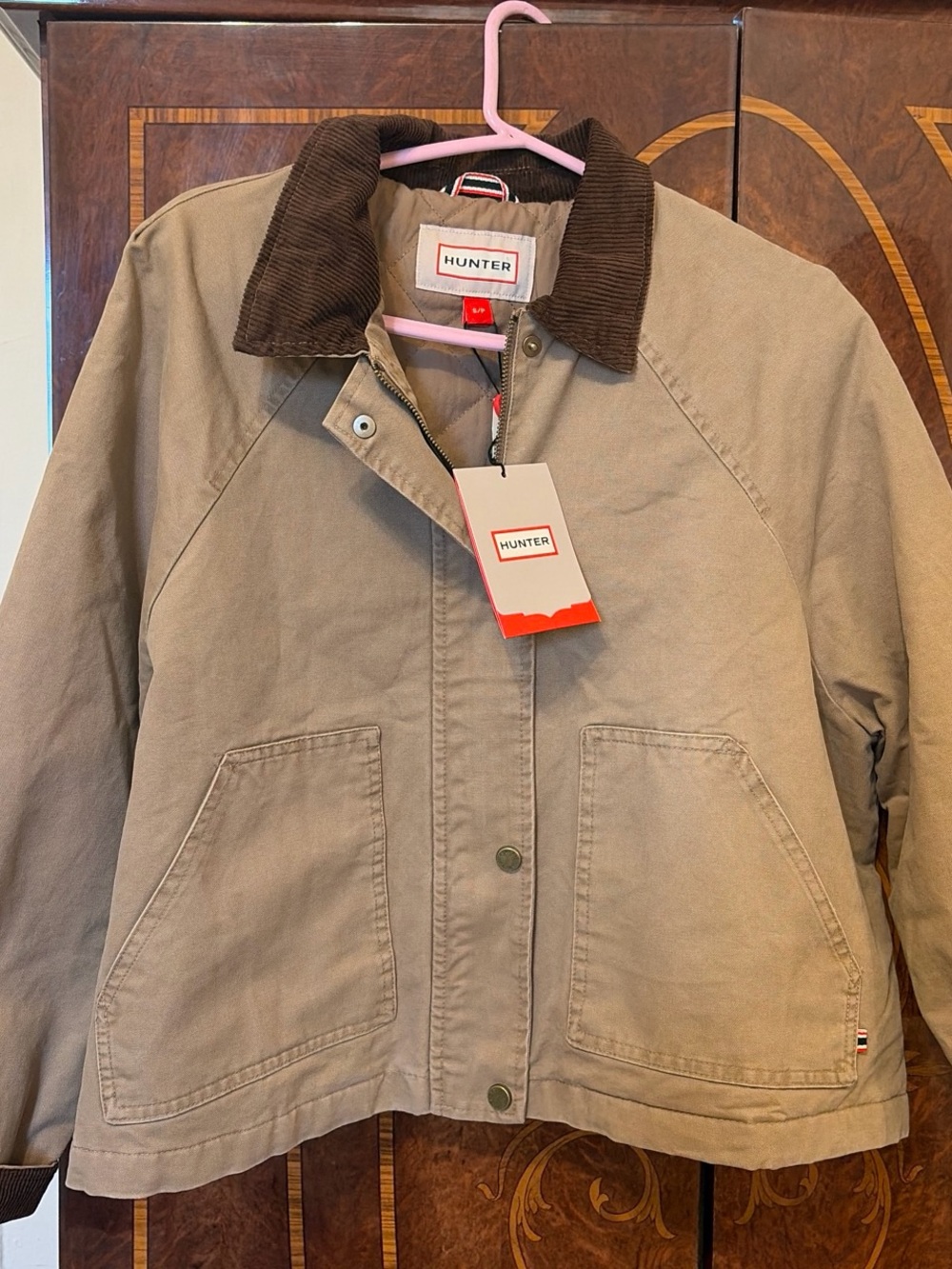 Hunter Women’s Tan Cotton Jacket with Corduroy Collar